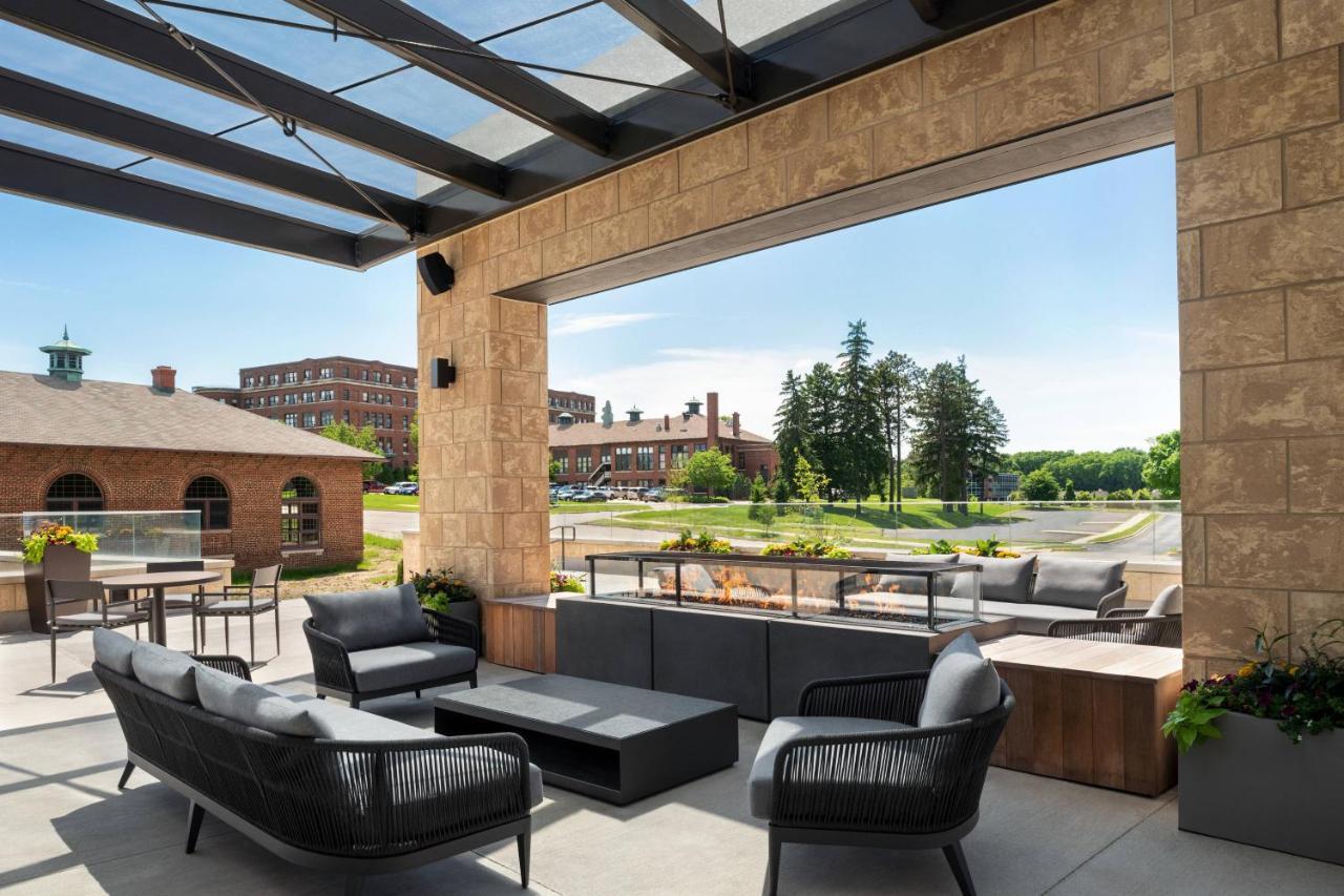 Springhill Suites By Marriott Milwaukee West/Wauwatosa Exteriör bild