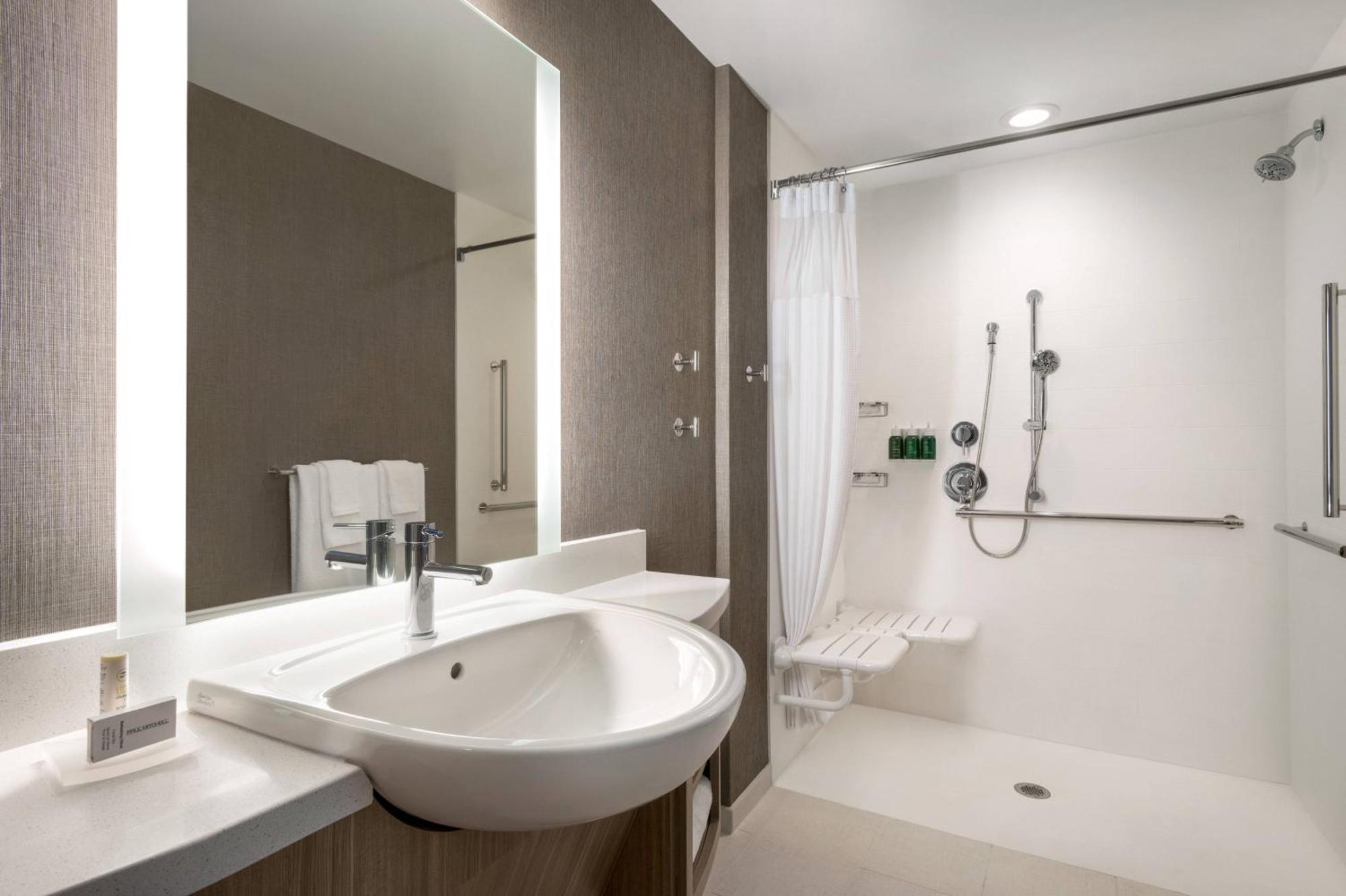 Springhill Suites By Marriott Milwaukee West/Wauwatosa Exteriör bild