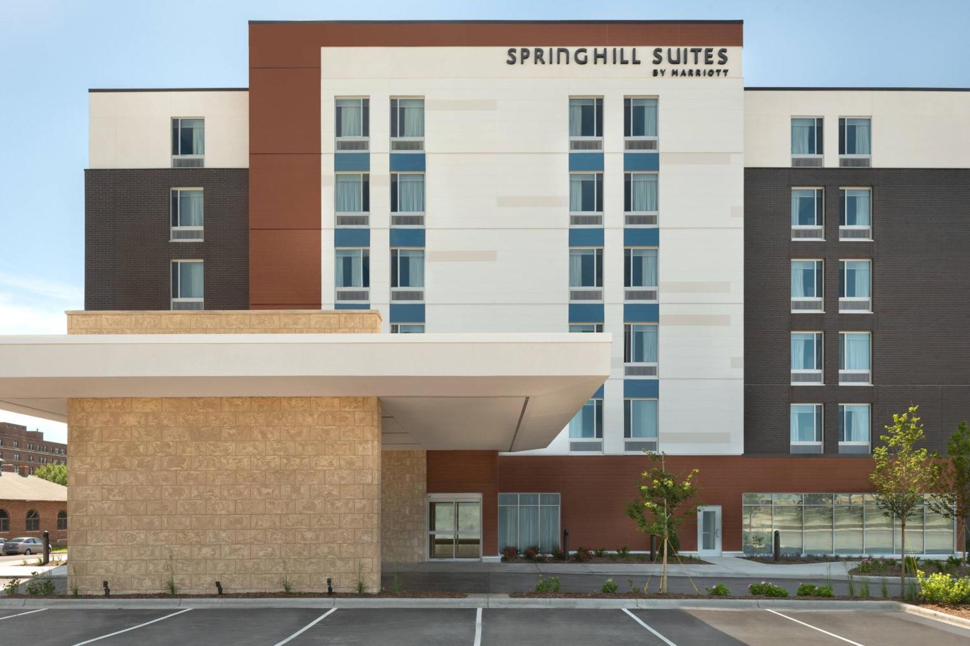 Springhill Suites By Marriott Milwaukee West/Wauwatosa Exteriör bild